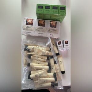 Bulk samples! 26 Jo Malone sample lotions, 12 Valentino Born in Roma, 12 Replica